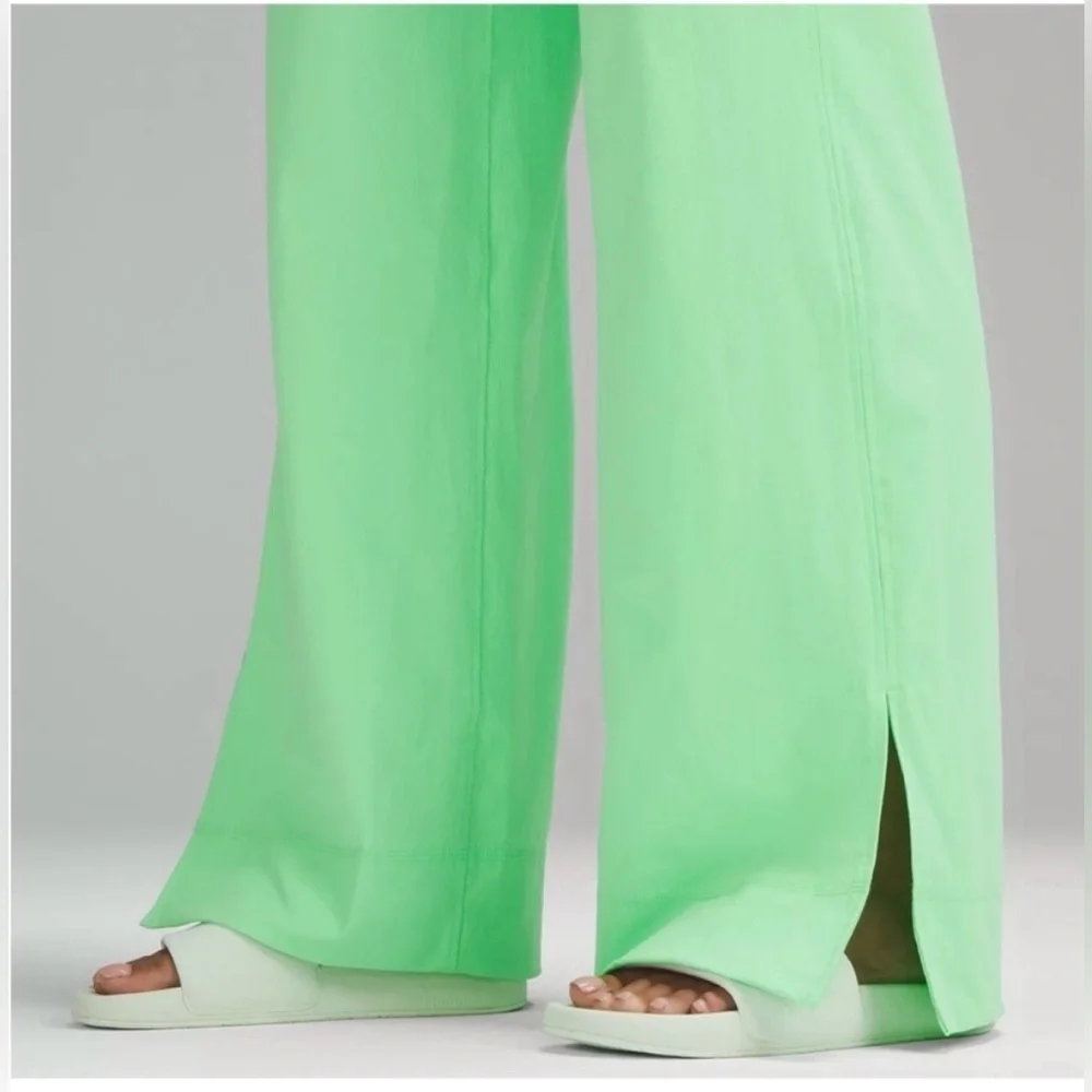 WNS Lululemon Stretch Woven Wide-Leg High Rise Pants Bright Green Size Large